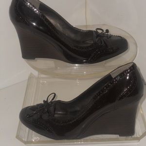 white canvas converse